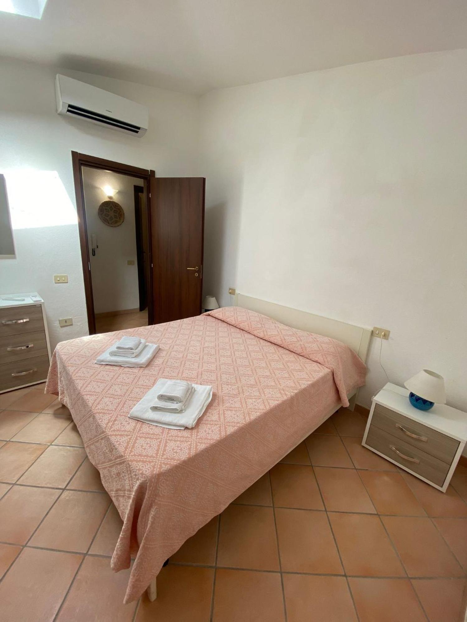 Domus Liscia Di Vacca Aparthotel Luaran gambar
