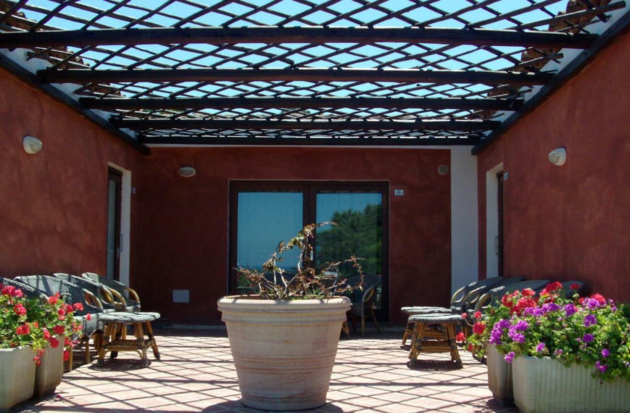 Domus Liscia Di Vacca Aparthotel Luaran gambar